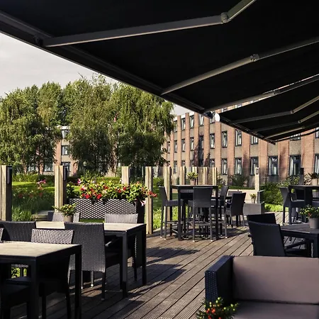 Mercure West Отель