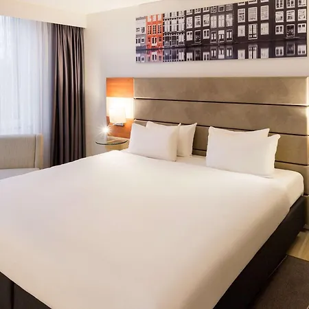 Mercure West 4*