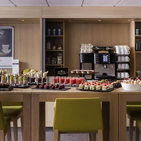 Mercure West 4*