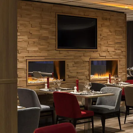 Hotel Mercure West 4*