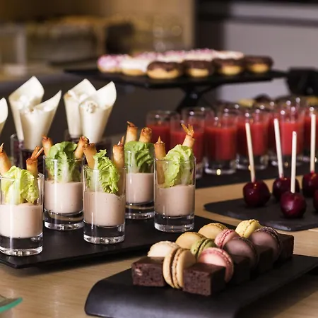 Mercure West 4*