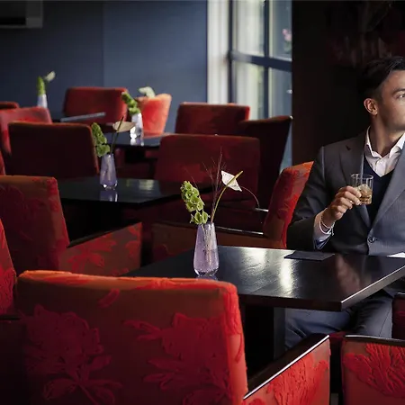 Mercure West 4*