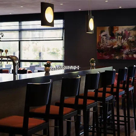 Otel Mercure West 4*