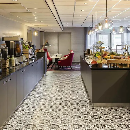 Mercure West מלון 4*