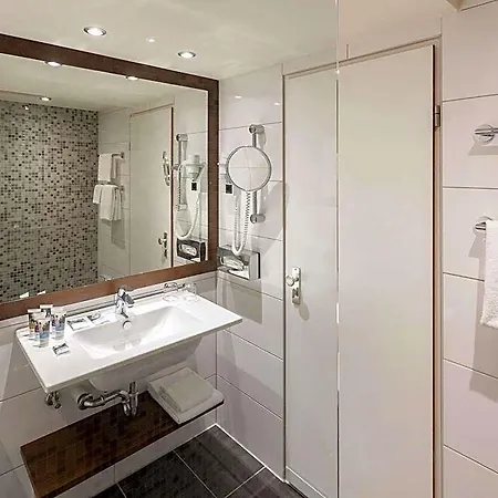 Mercure West