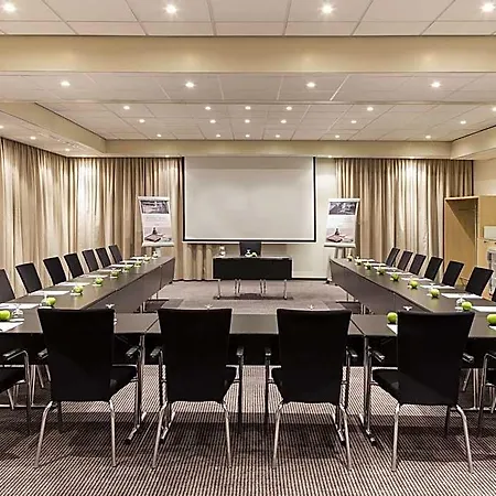 Mercure West 4*
