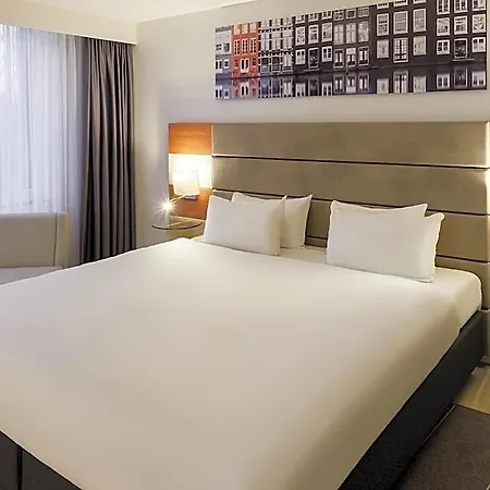 Mercure West מלון 4*