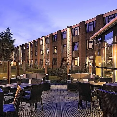 Mercure West 4*