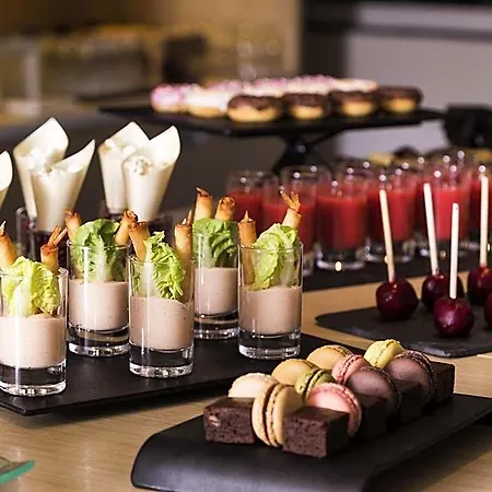 Mercure West 4*