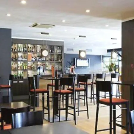 Otel Mercure West