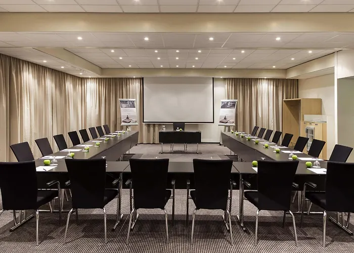 Hotel Mercure West 4*