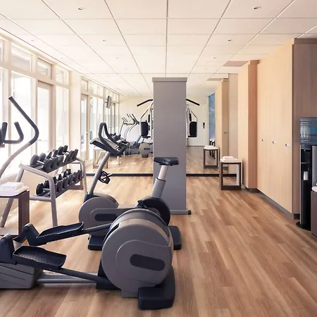 Mercure West Hotel 4*